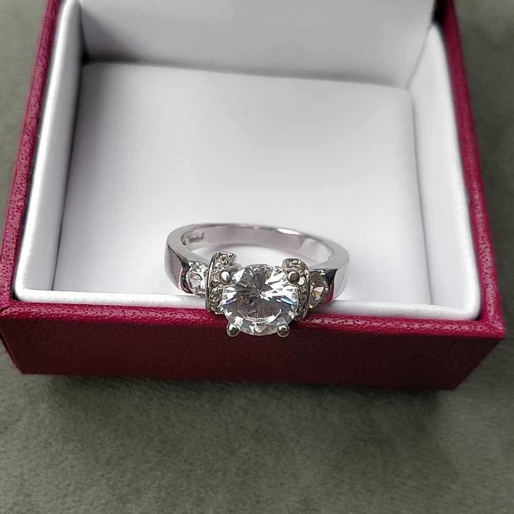 White gold ring